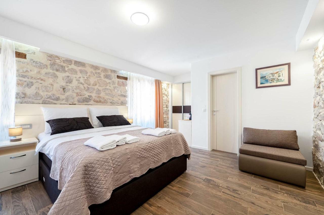 Apartments Palace Rialto Σίμπενικ Εξωτερικό φωτογραφία