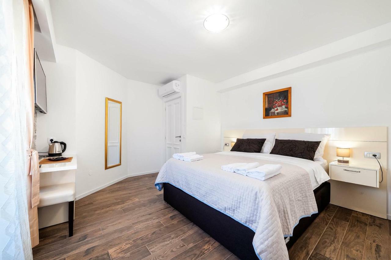 Apartments Palace Rialto Σίμπενικ Εξωτερικό φωτογραφία